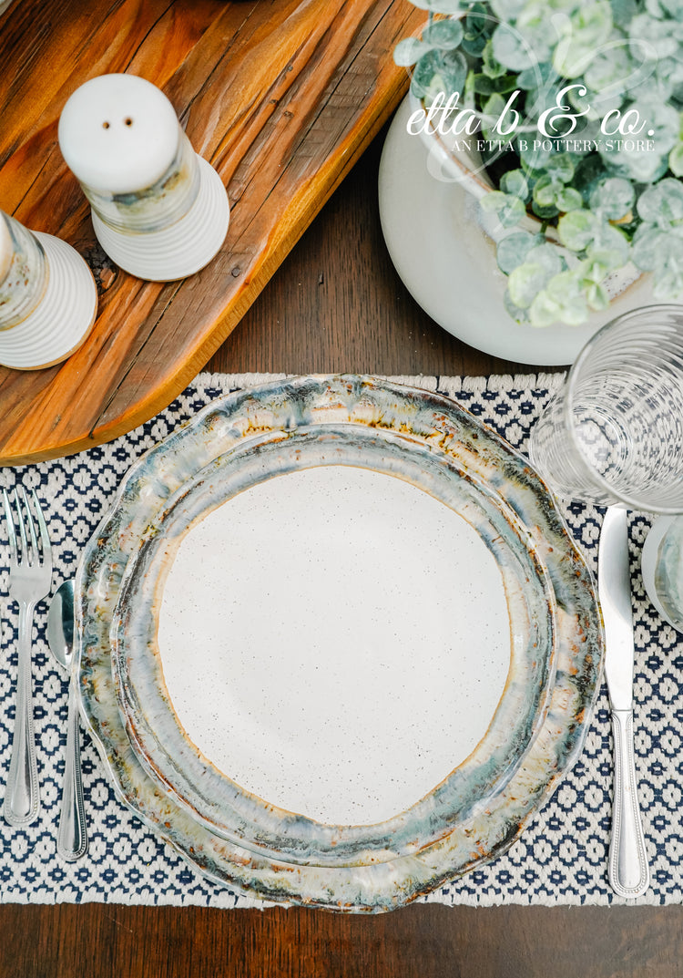 Rimmed Round Dinner Plate, Set