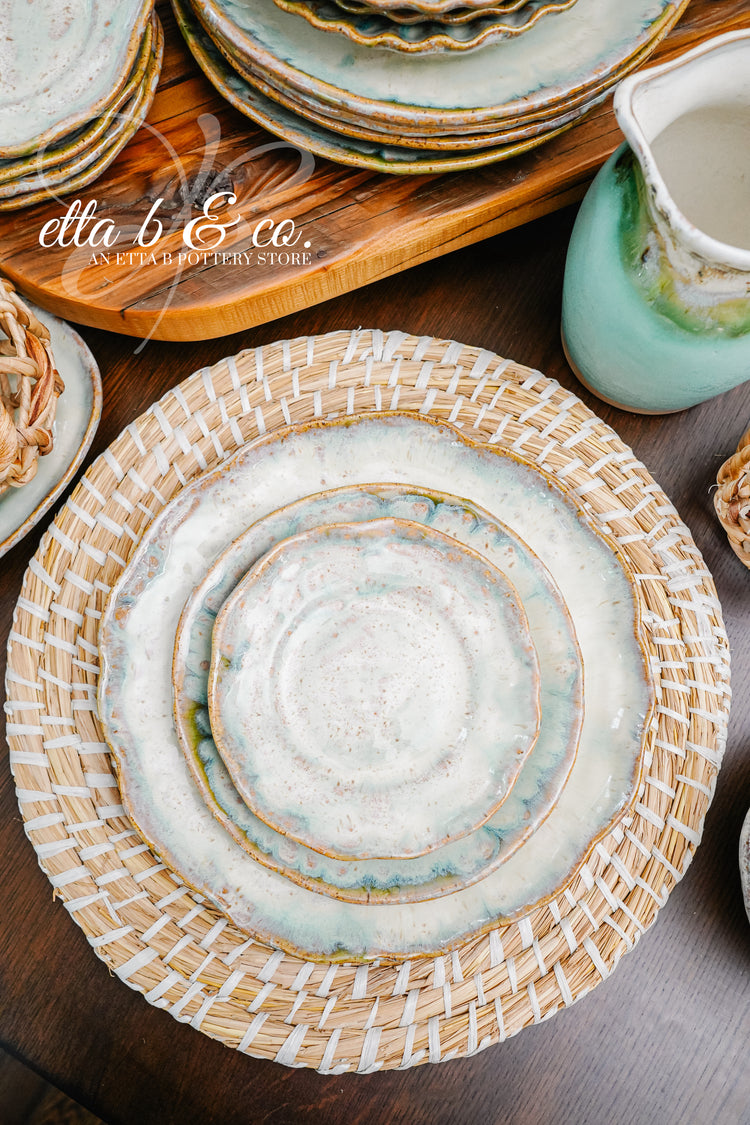 Rimmed Round Dinner Plate, Set
