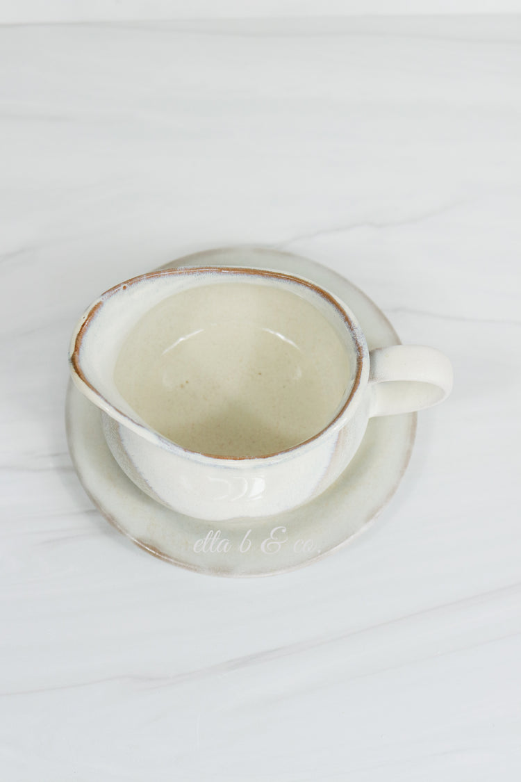 Gravy Boat & Saucer Set