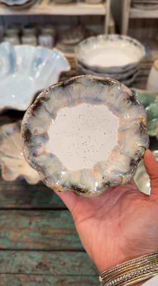 Ruffled Sauce Dish